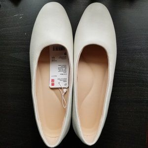 Uniqlo Women Comfort Round Toe Flats, White, 9
